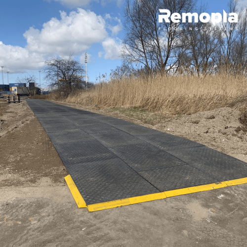 Remopla vloer van gerecycled kabelgranulaat — duurzame tijdelijke verharding met lage MKI